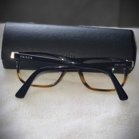 Prada Eyewear - Picture 2 of 5